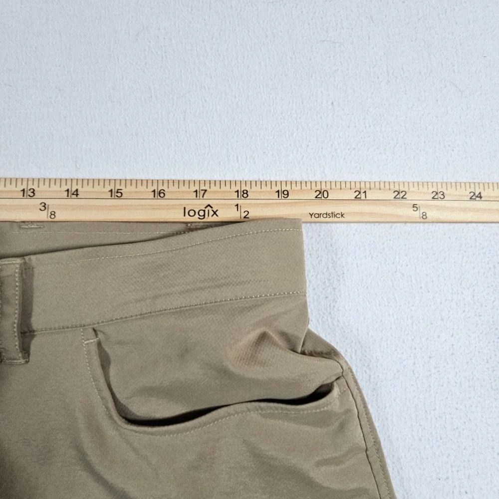 Under Armour Performance Pants Mens 40/30 Tan Loose Fit Straight Leg Golf Khaki